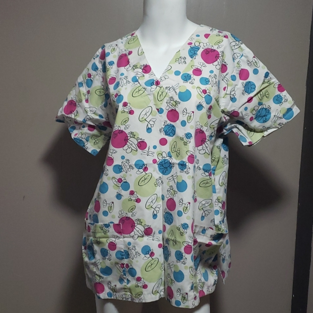 Scrub Studio Frogs Uniform Scrub Top Medium